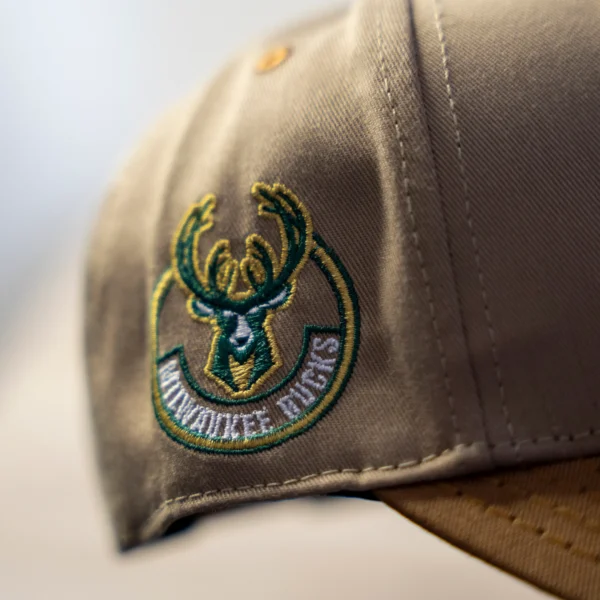 Gorra Milwaukee Bucks – Estilo, Comodidad y Pasión por el Básquet - Image 4